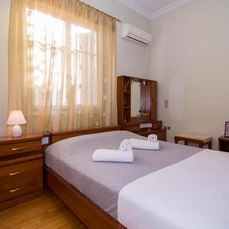 דירה Laconian Collection Lina's Main Floor ספארטי