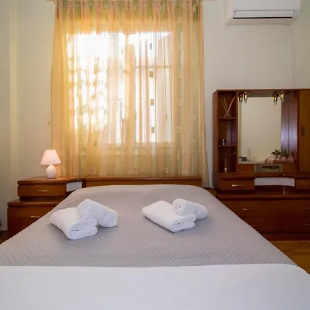 דירה Laconian Collection Lina's Main Floor ספארטי