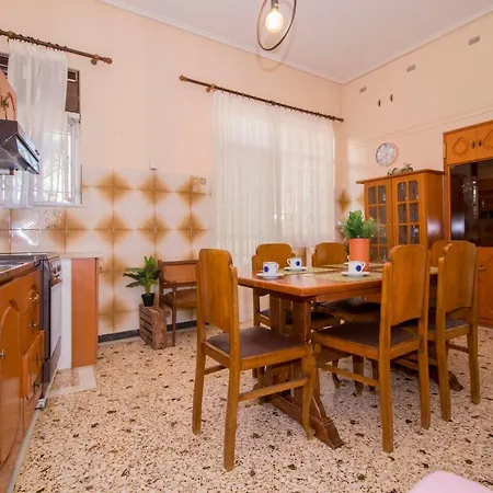 דירה Laconian Collection Lina's Main Floor