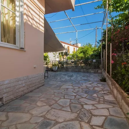 דירה Laconian Collection Lina's Main Floor ספארטי